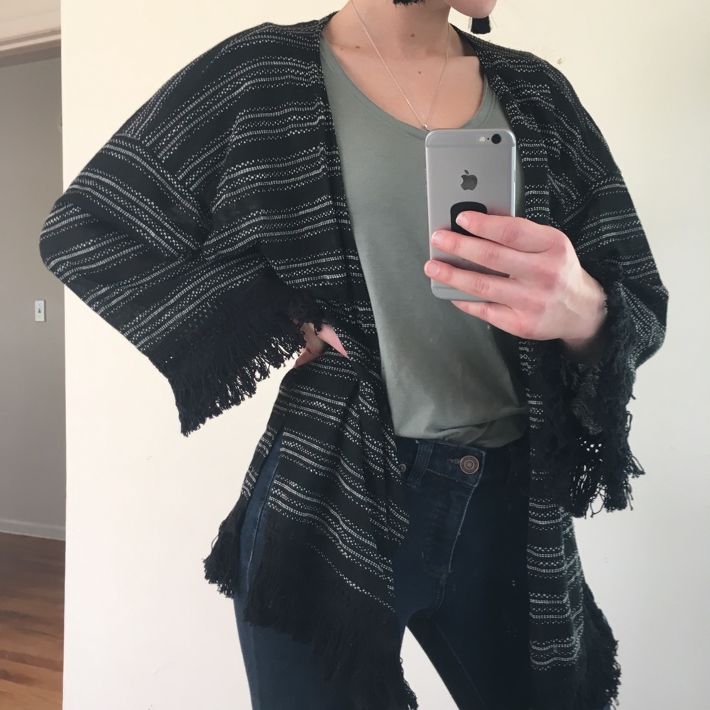 Kimono with fringe